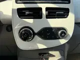 Renault ZOE 2017 — фото 18