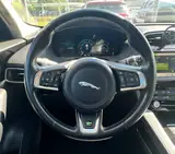 Jaguar F-PACE 2016 — фото 14