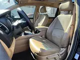 Kia Carnival 2016 — фото 9