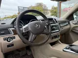 Mercedes-Benz ML350 2013 — фото 16