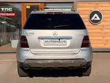 Mercedes-Benz ML500 2005 — фото 13