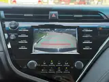 Toyota Camry 2018 — фото 10