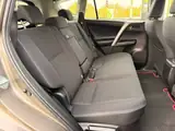 Toyota RAV4 Hybrid 2017 — фото 12