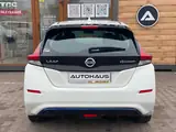 Nissan LEAF 2019 — фото 7