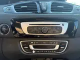 Renault Scenic 2015 — фото 20