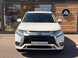 Mitsubishi Outlander PHEV 2016 — фото 2
