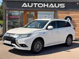 Mitsubishi Outlander PHEV 2016 — фото 3