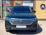 Volkswagen Touareg 2021 — фото 2