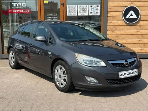 Opel Astra 2012